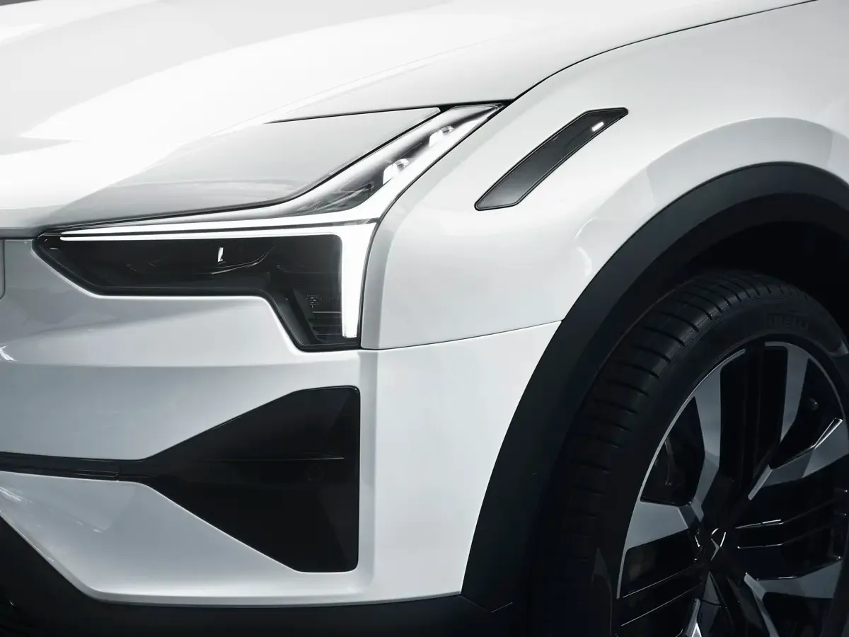 Elettronauti - Polestar 3 Long Range Dual Motor - Grigio - Esterno - Vista anteriore a tre quarti