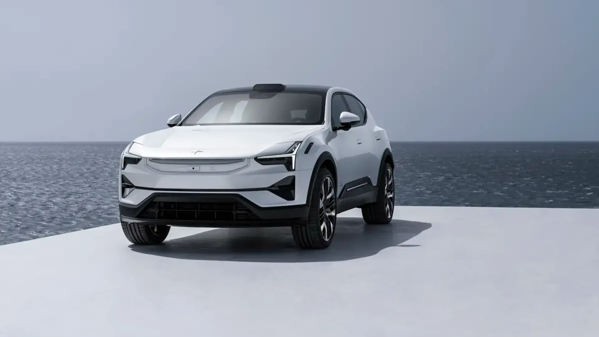 Elettronauti - Polestar 3 Long Range Dual Motor - Light Gray - Esterno - Vista anteriore a tre quarti