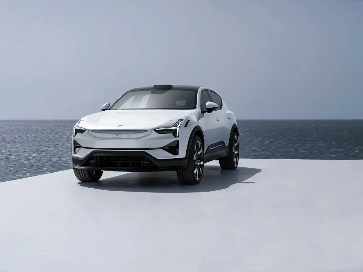 Elettronauti - Polestar 3 Long Range Dual Motor - Light Gray - Esterno - Vista anteriore a tre quarti