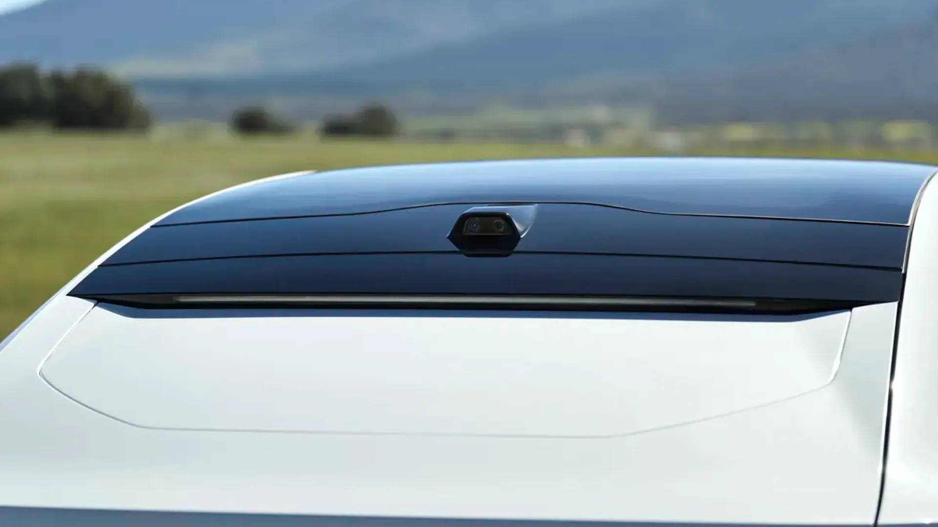 Elettronauti - Polestar 4 Long Range Dual Motor - Bianco - Esterno - Vista anteriore a tre quarti