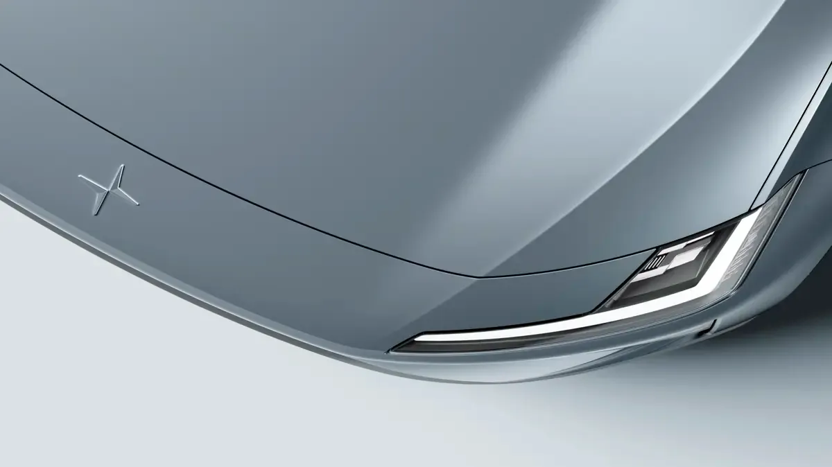 Elettronauti - Polestar 4 Long Range Dual Motor - Bianco - Esterno - Vista anteriore a tre quarti