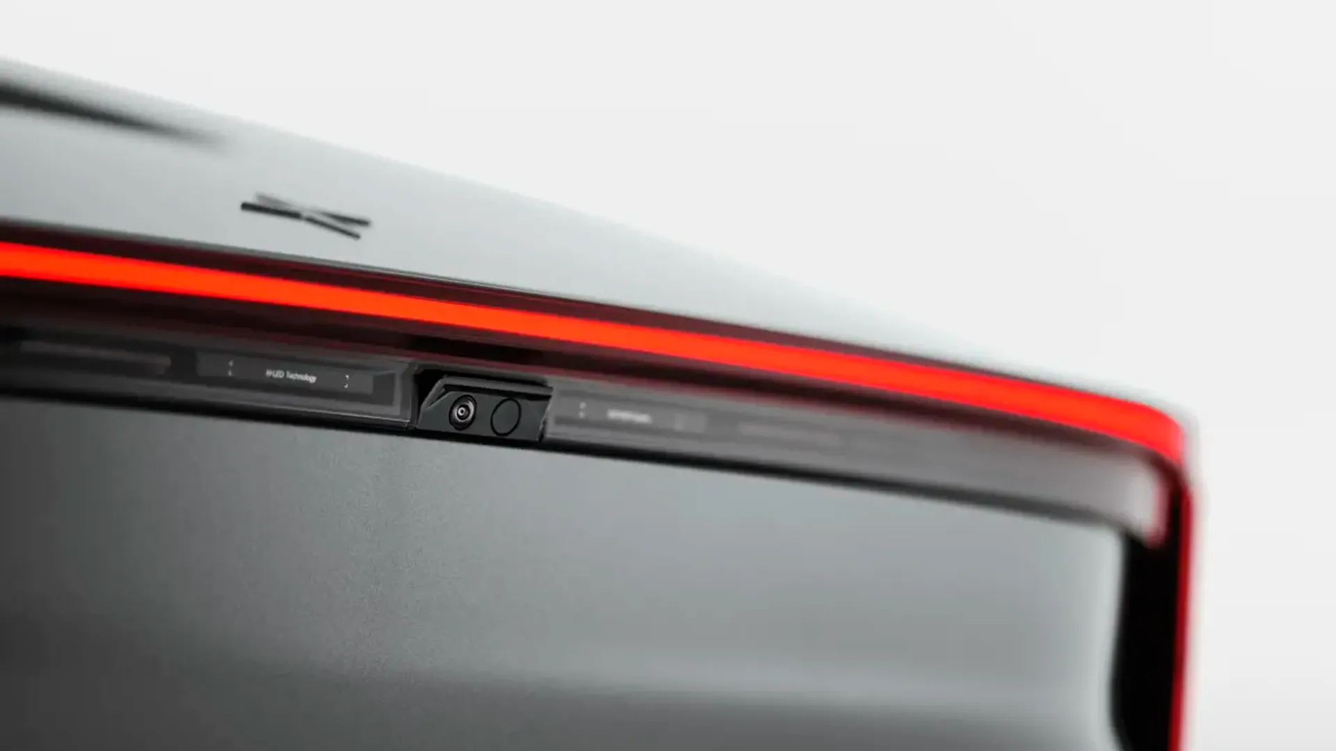 Elettronauti - Polestar 5 Dual Motor Performance - Champagne - Esterno - Vista anteriore a tre quarti