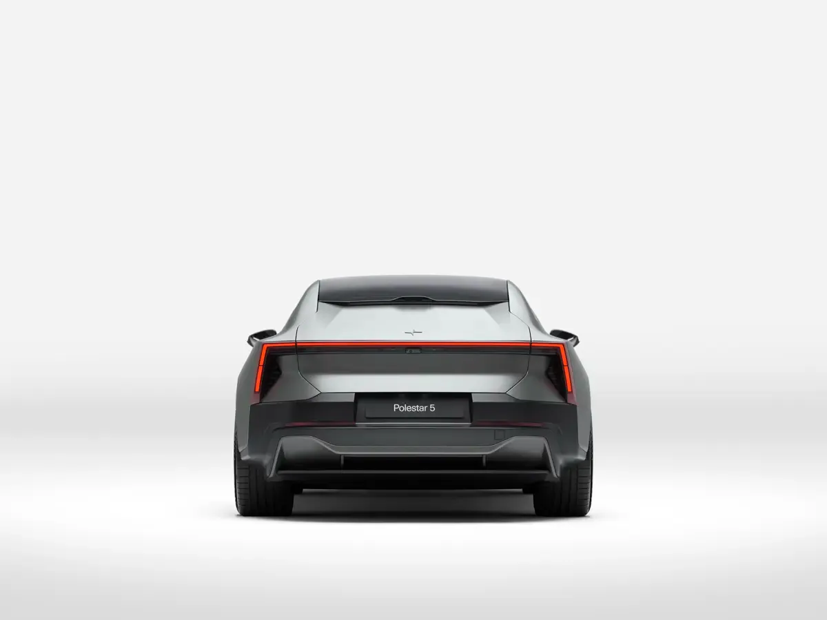 Elettronauti - Polestar 5 Dual Motor Performance - Grigio - Esterno - Vista anteriore a tre quarti