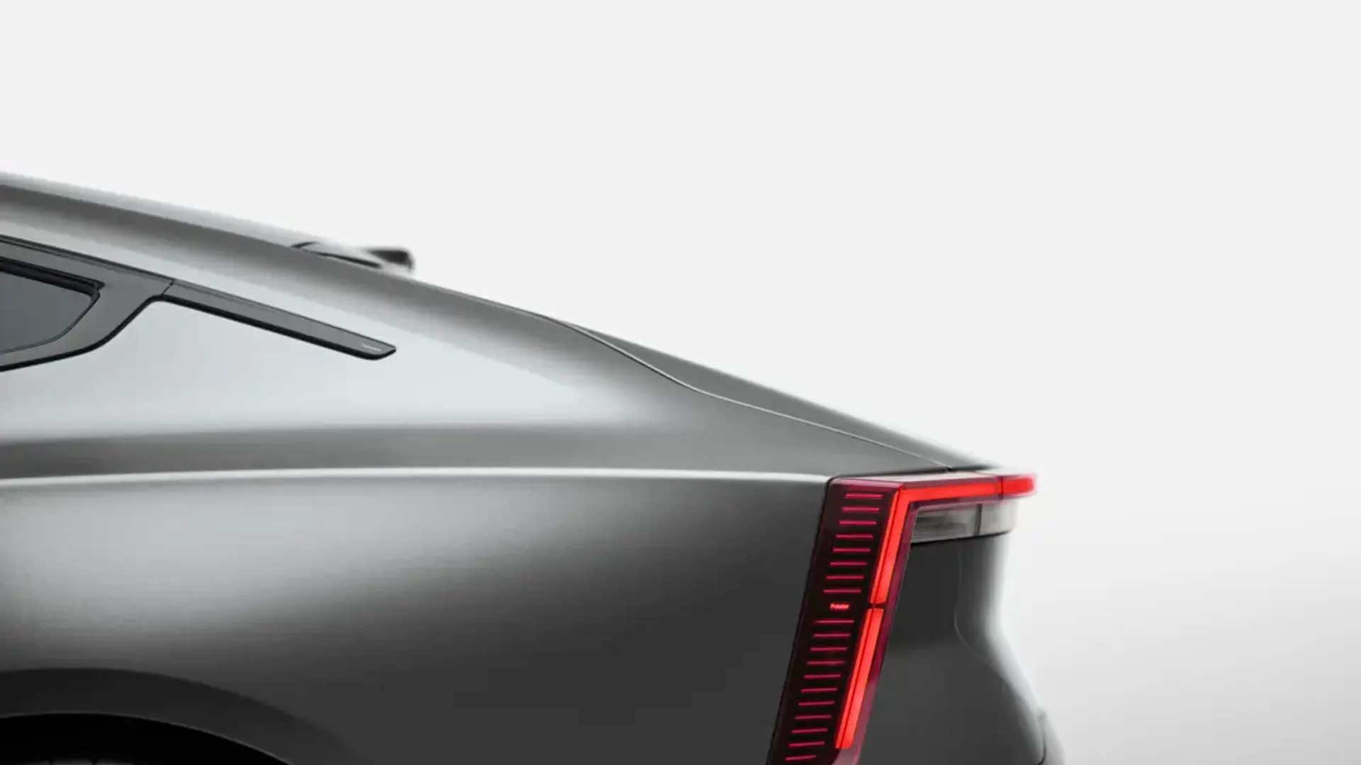Elettronauti - Polestar 5 Dual Motor Performance - Bianco - Esterno - Vista anteriore a tre quarti