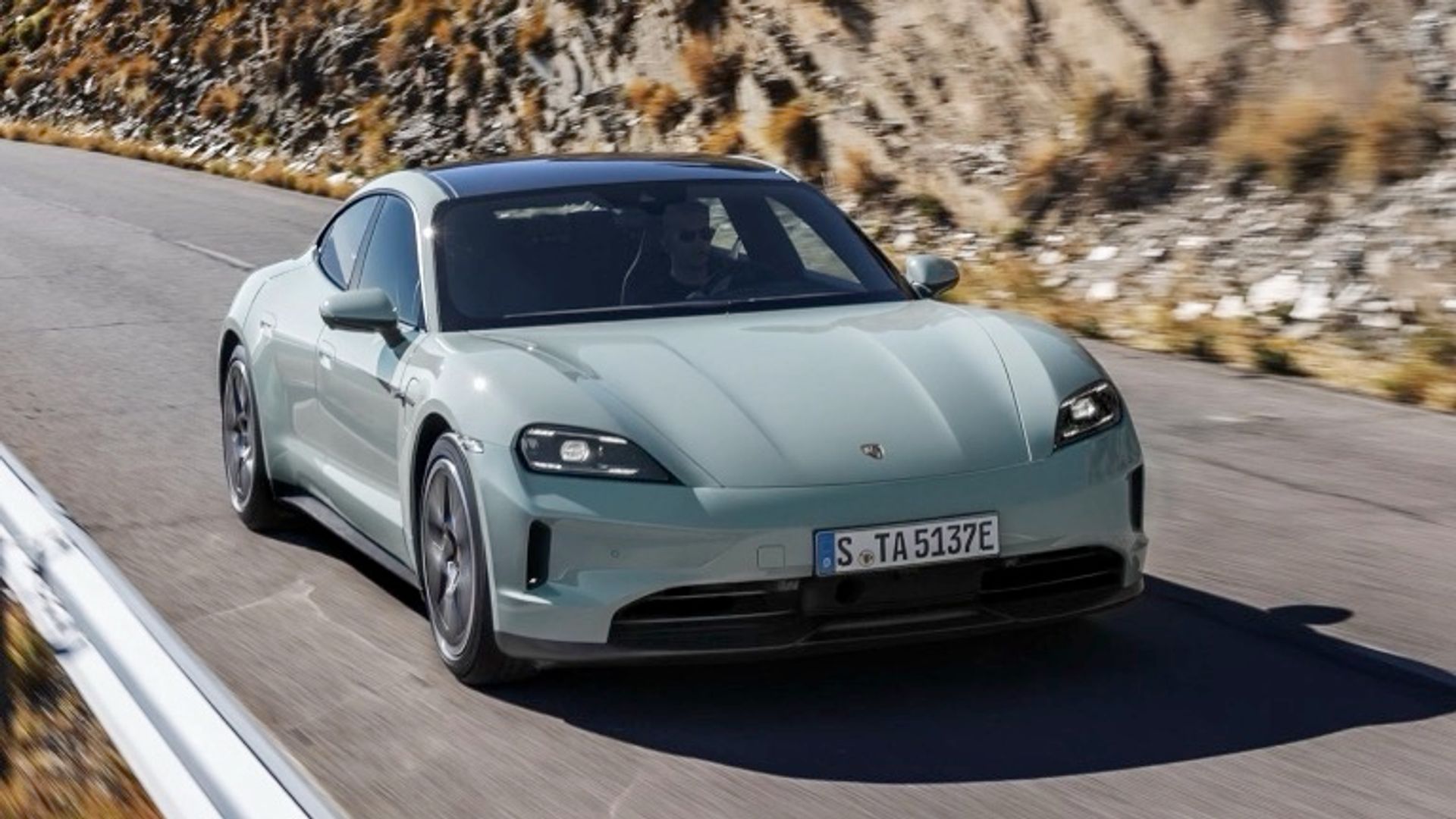 Porsche Taycan Plus