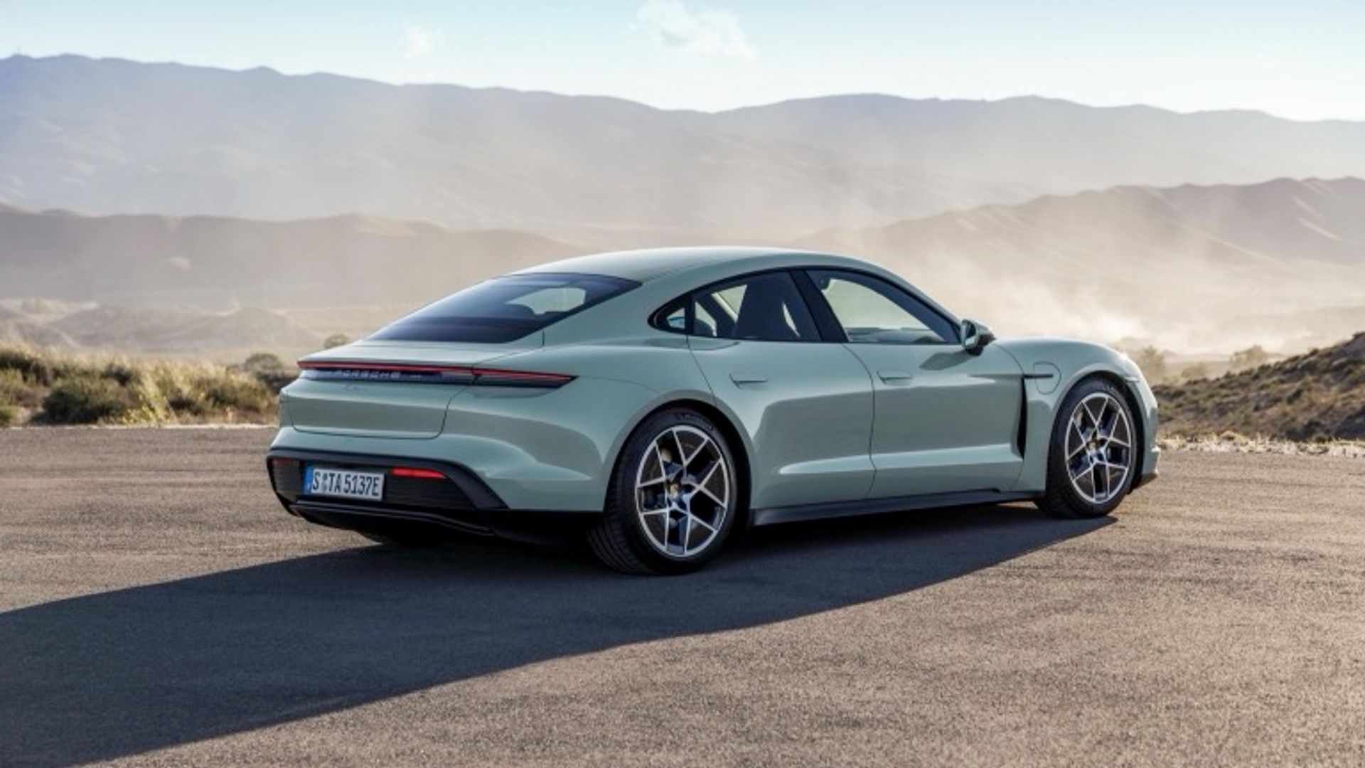 Porsche Taycan Plus