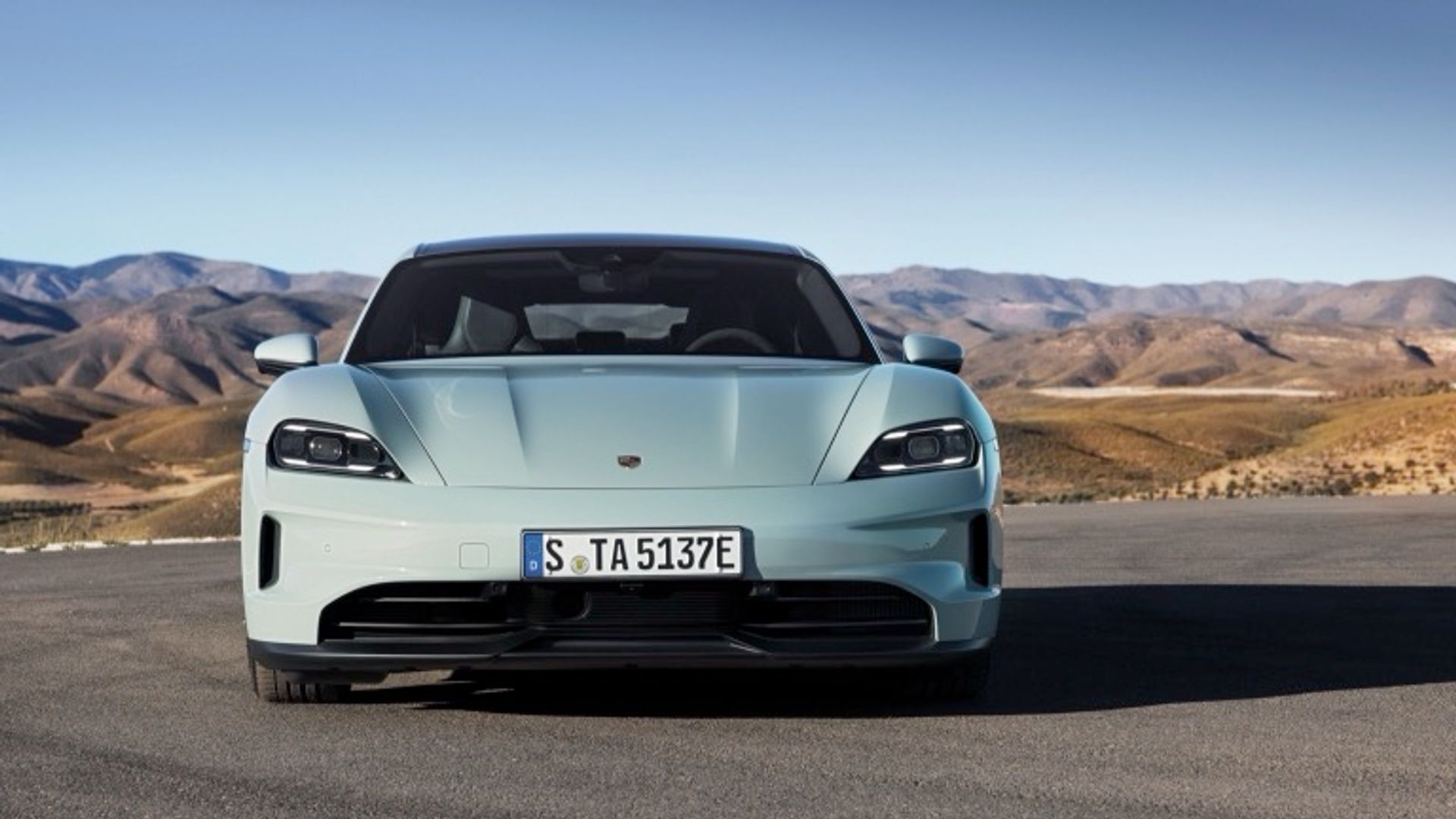 Porsche Taycan Plus