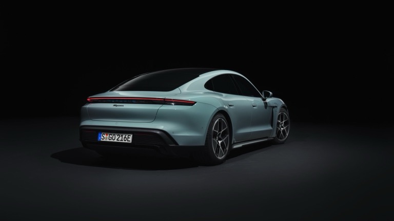 Porsche Taycan Plus