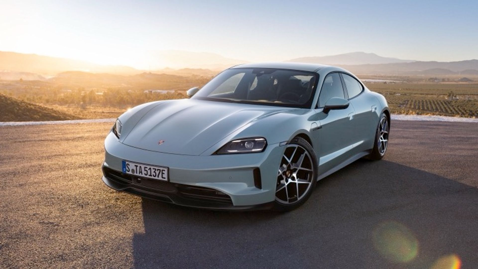 Porsche Taycan Plus