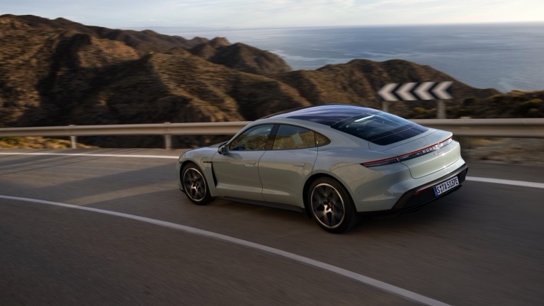 Porsche Taycan Plus