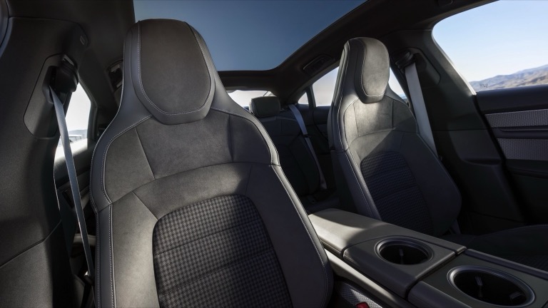 Porsche Taycan Plus Sport Turismo