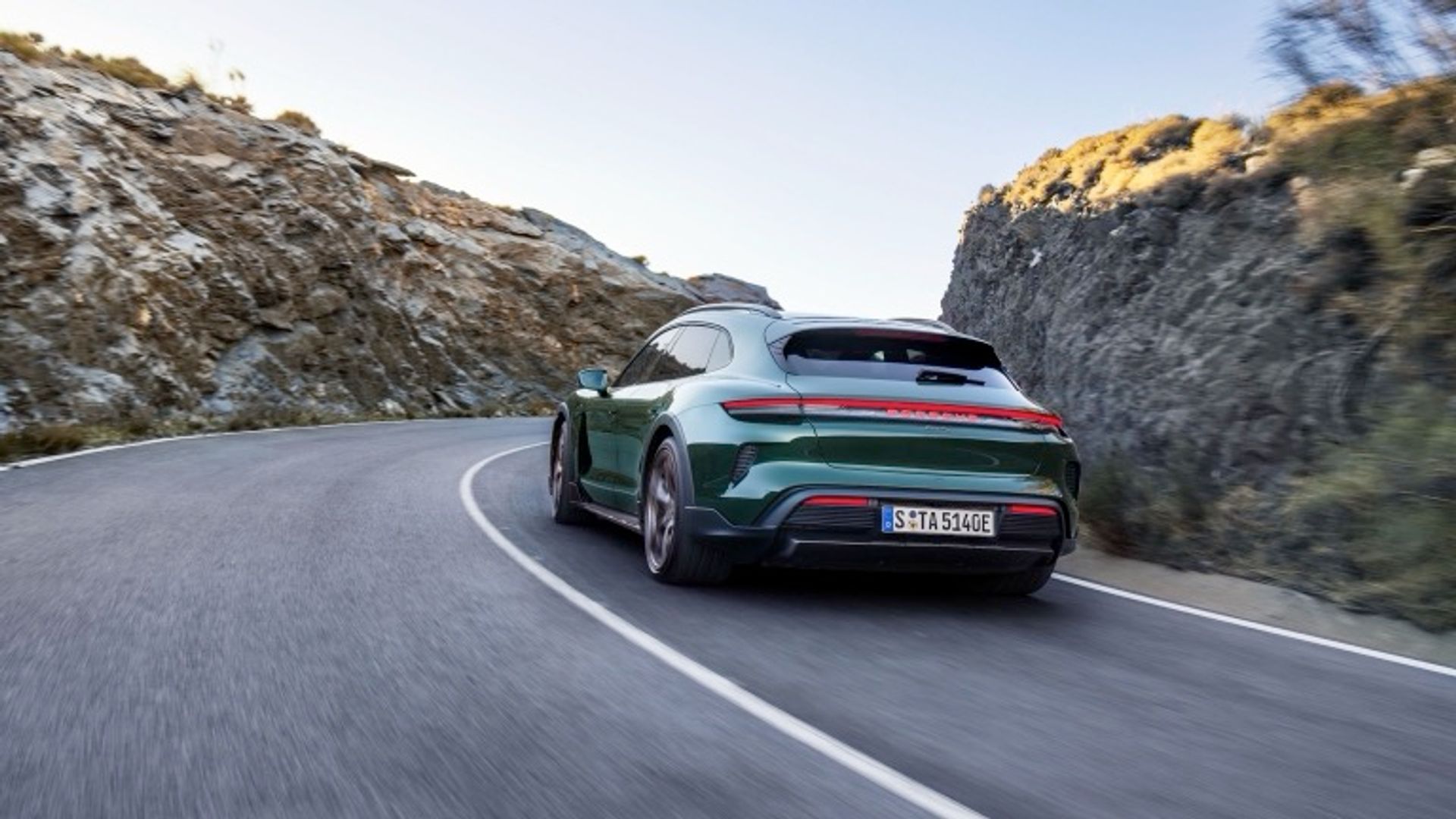 Porsche Taycan Turbo Cross Turismo