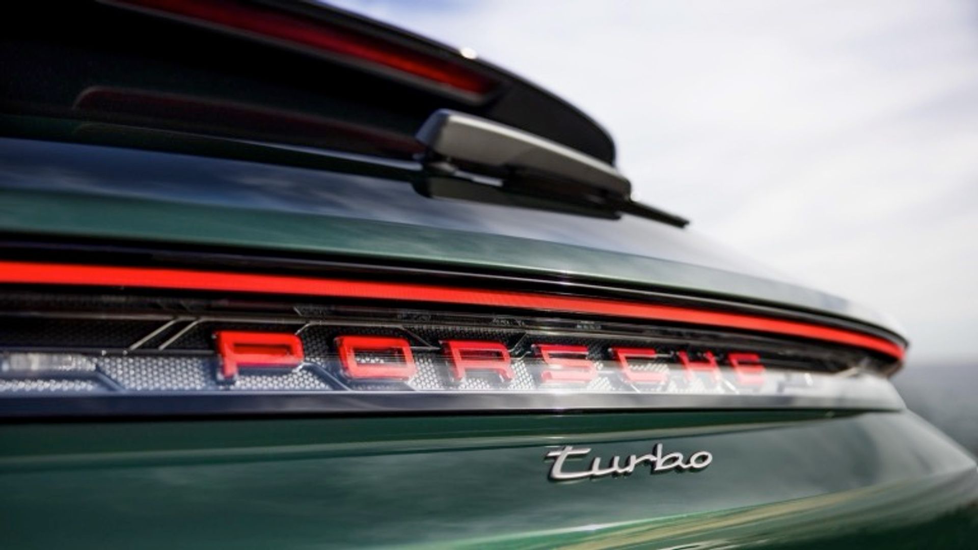 Porsche Taycan Turbo Cross Turismo