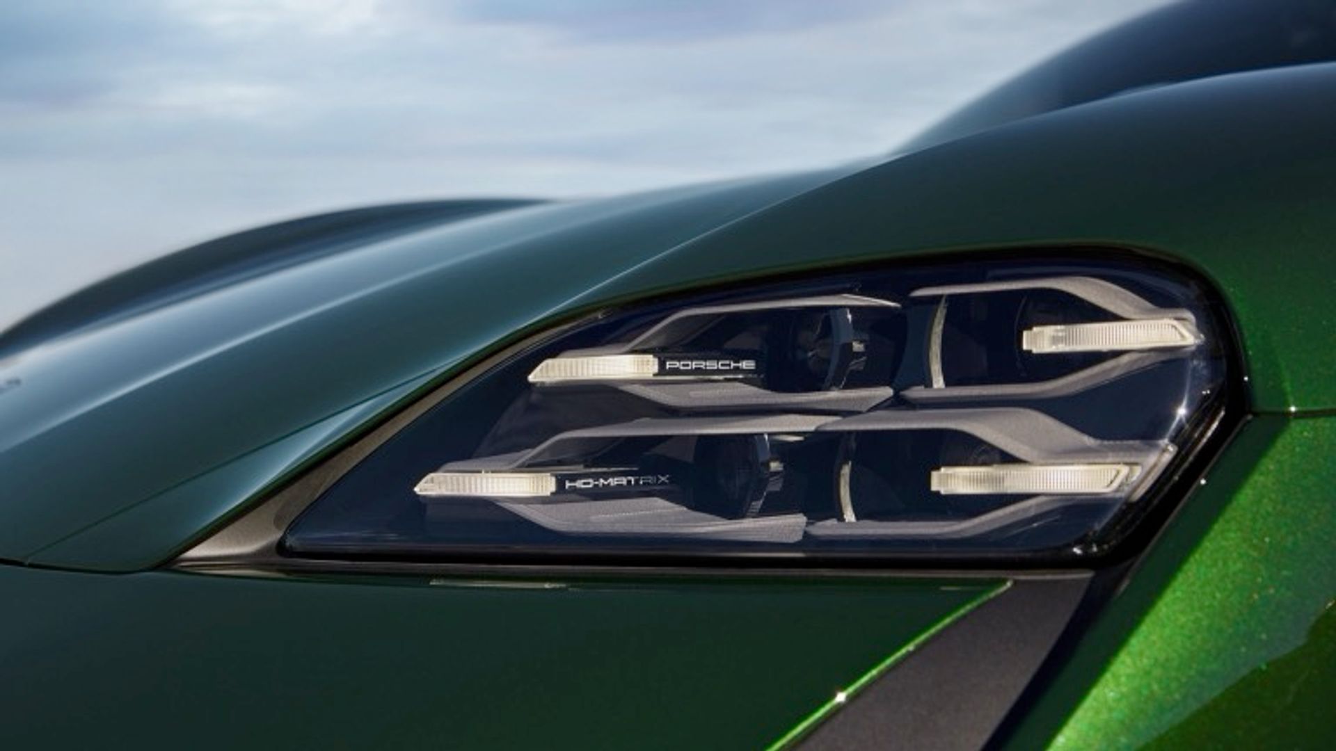 Porsche Taycan Turbo Cross Turismo