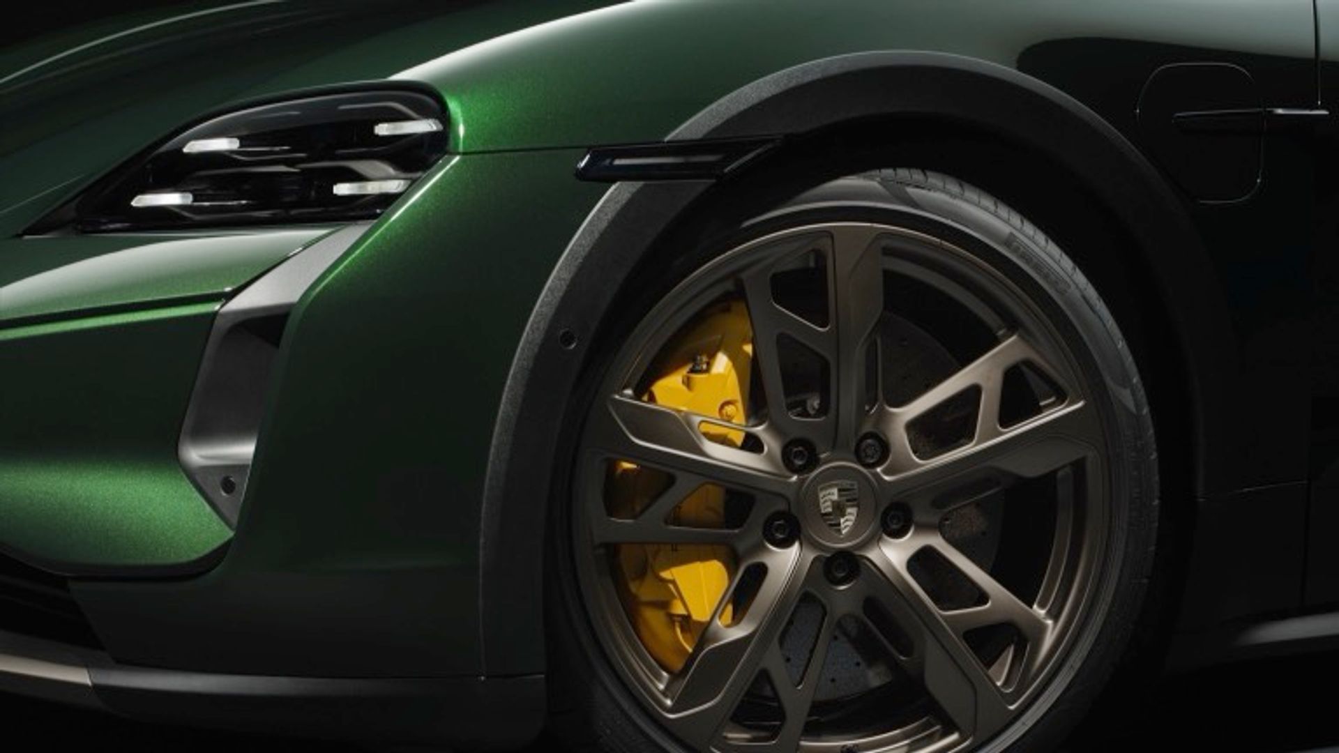 Porsche Taycan Turbo Cross Turismo