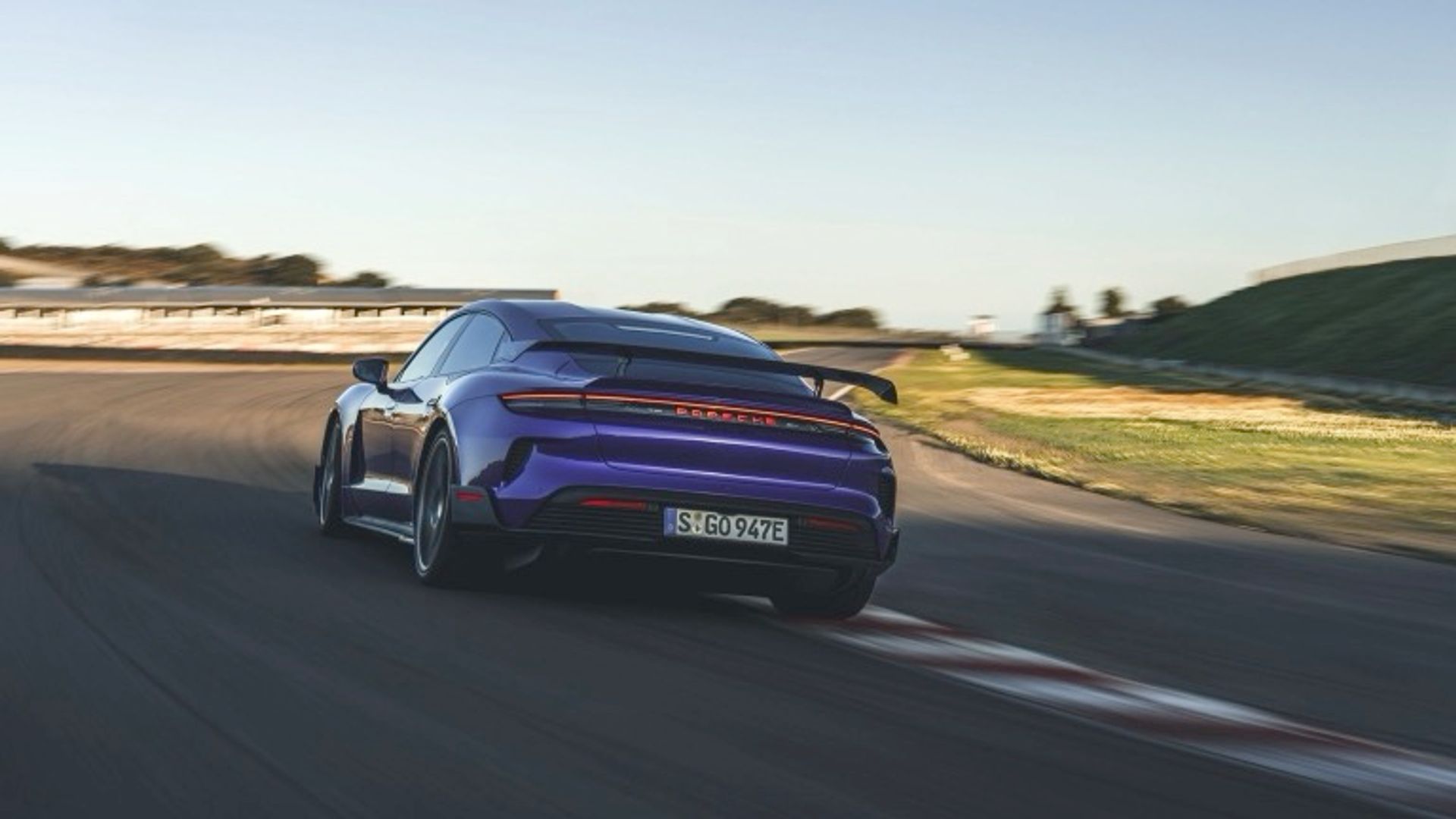 Porsche Taycan Turbo GT Weissach