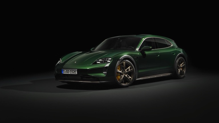 Porsche Taycan Turbo S Cross Turismo