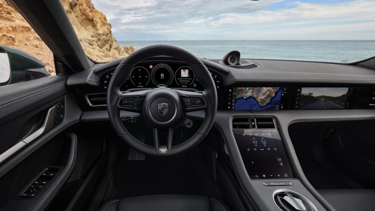 Porsche Taycan Turbo S Cross Turismo
