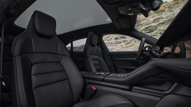 Porsche Taycan Turbo S Cross Turismo