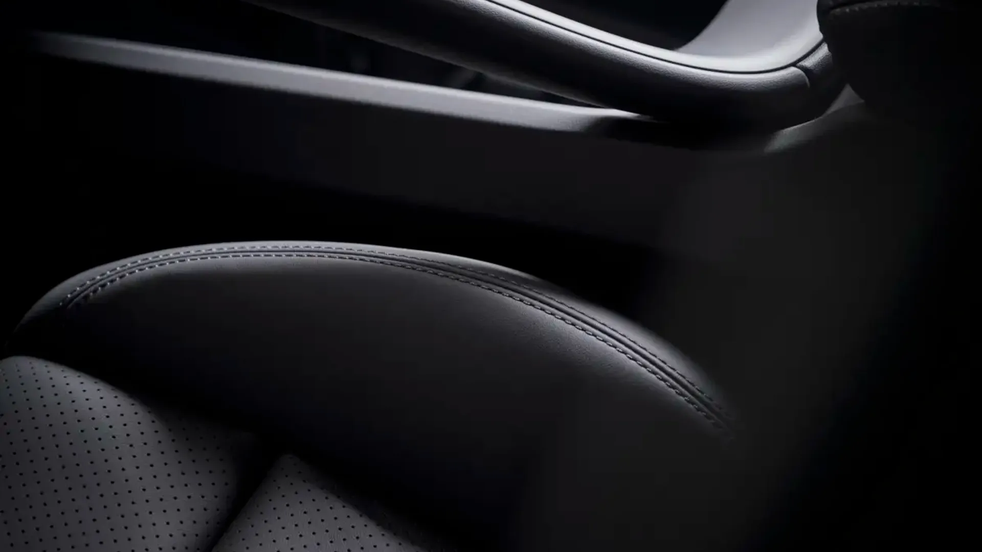 Elettronauti - Porsche Macan 4 - Blu - Esterno - Vista anteriore a tre quarti