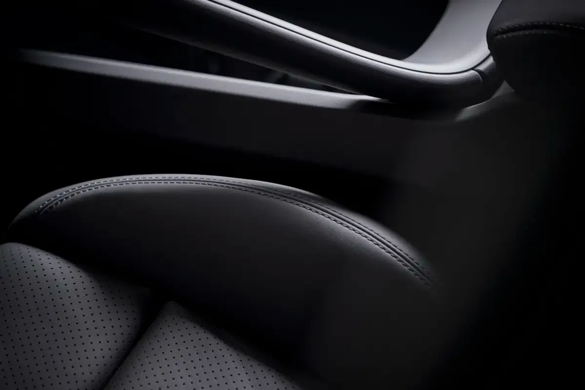 Elettronauti - Porsche Macan 4 - Blu - Esterno - Vista anteriore a tre quarti