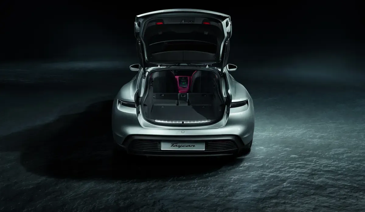 Elettronauti - Porsche Taycan 4S Sport Turismo - Grigio - Vano di carico - Bagagliaio