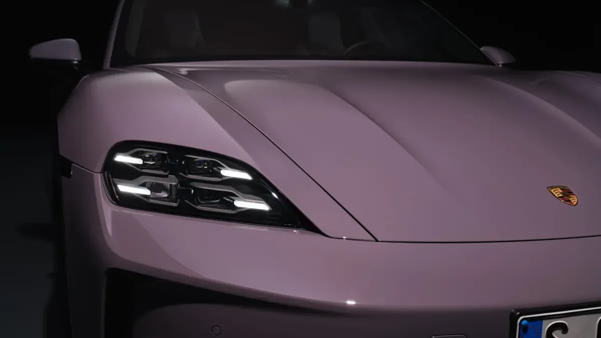 Elettronauti - Porsche Taycan 4S Sport Turismo - Grigio - Esterno - Vista anteriore a tre quarti