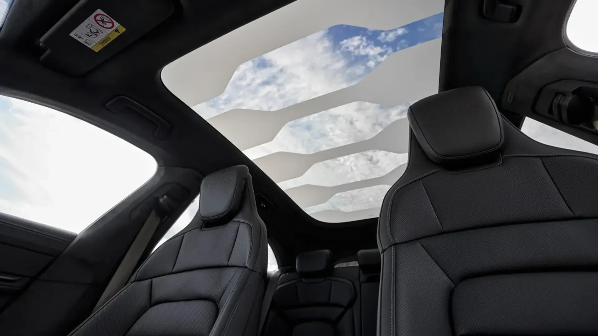 Elettronauti - Porsche Taycan Turbo S Cross Turismo - Esterno - Vista dall'alto