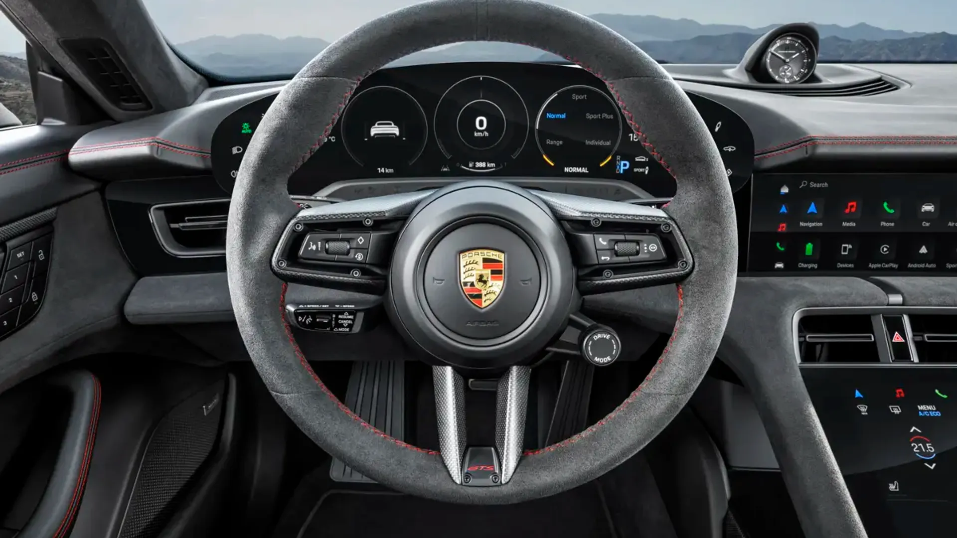 Elettronauti - Porsche Taycan GTS Sport Turismo - Infotainment - Vista della plancia