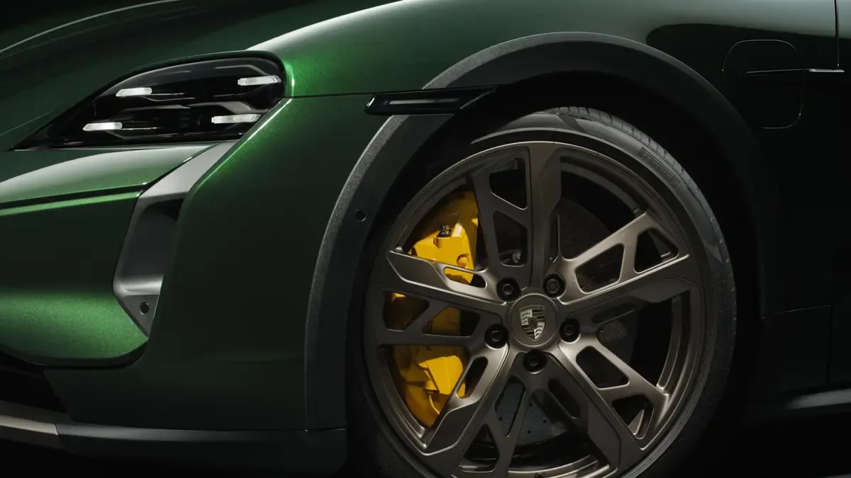 Elettronauti - Porsche Taycan Turbo Cross Turismo - Cerchio