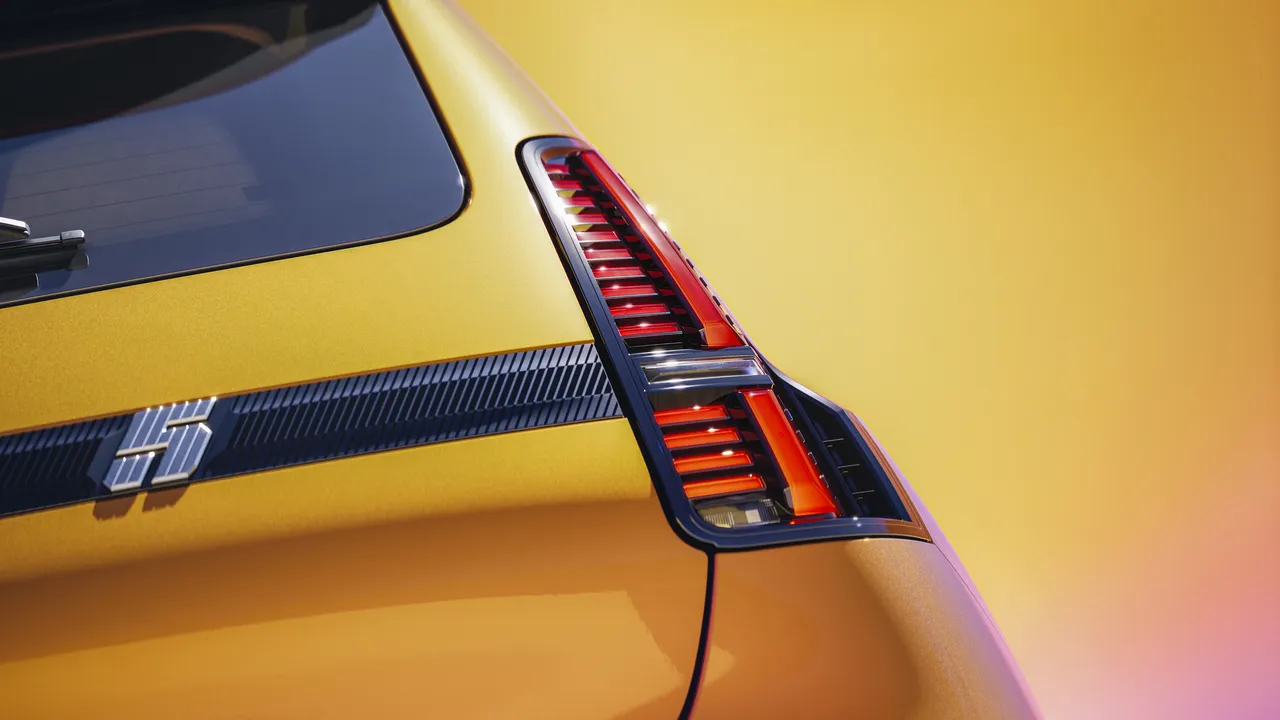 Elettronauti - Renault 5 e-tech