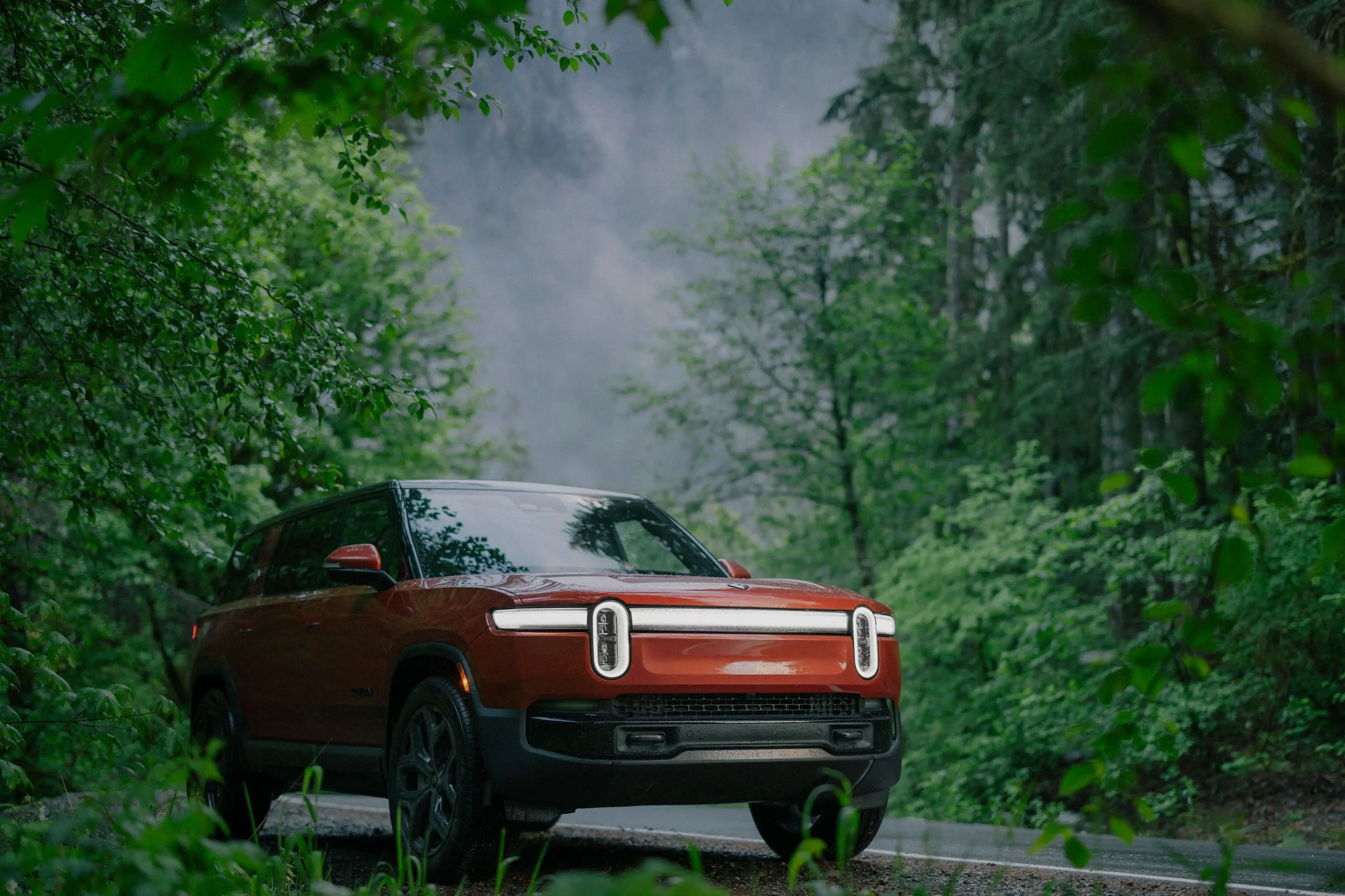 Rivian R1S Dual-Motor AWD LP