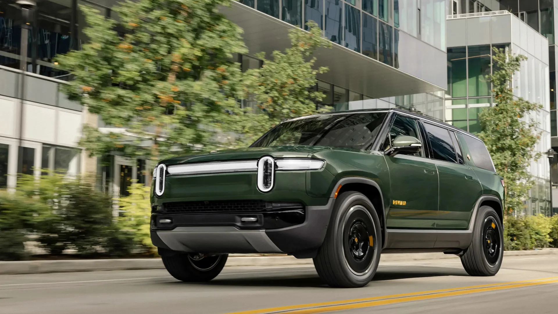Rivian R1S Dual-Motor AWD LP