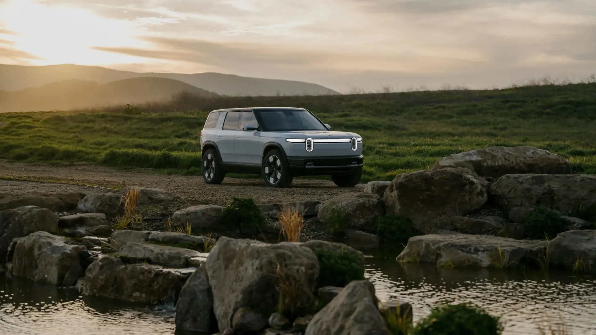 Rivian R2 Dual-Motor AWD