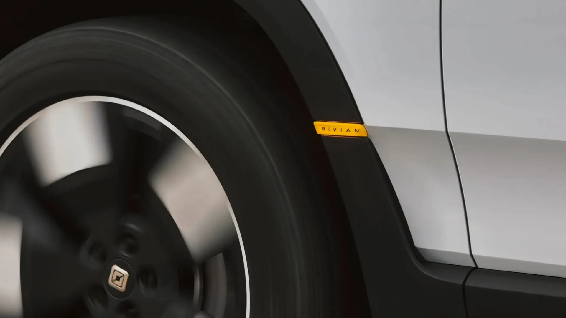 Rivian R2 Dual-Motor AWD