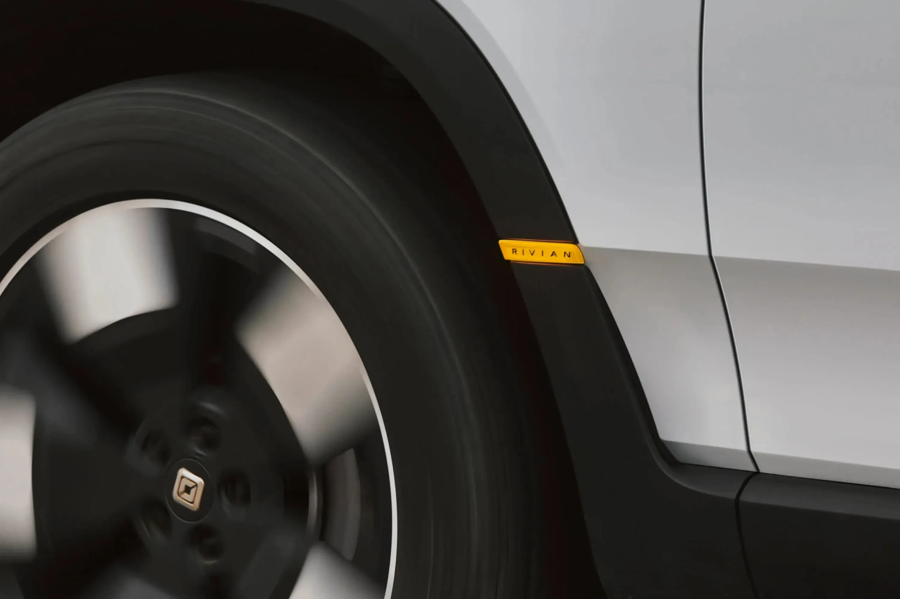 Rivian R2 Dual-Motor AWD