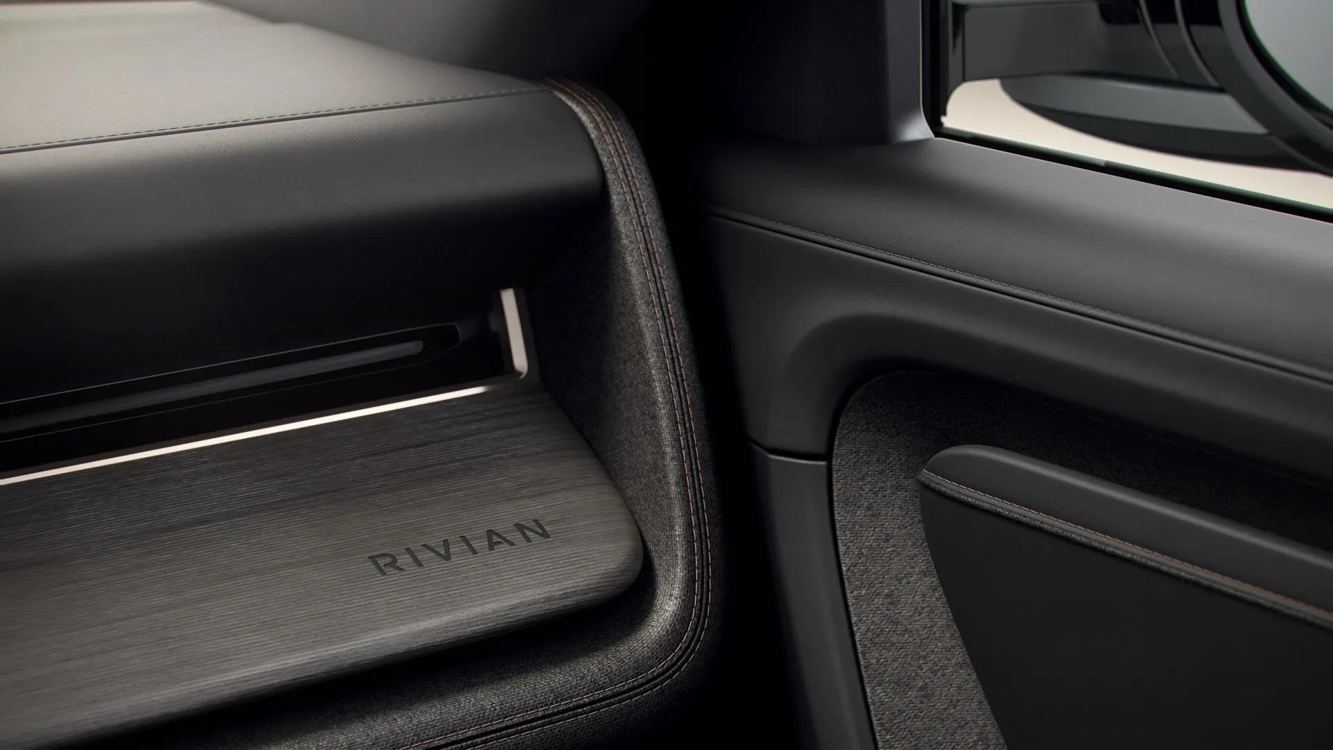 Rivian R2 Dual-Motor AWD