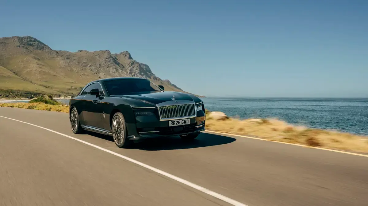 Elettronauti - Rolls-Royce Spectre Series II - Dark Blue - Esterno - Vista anteriore a tre quarti