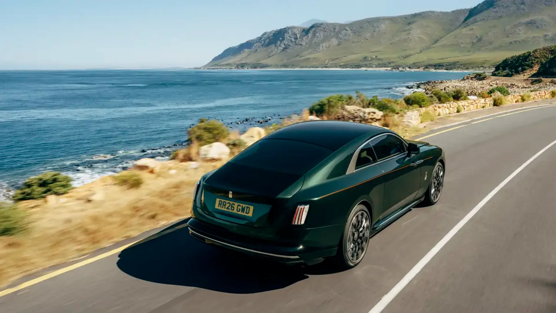 Elettronauti - Rolls-Royce Spectre Series II - Argento - Esterno - Vista anteriore a tre quarti