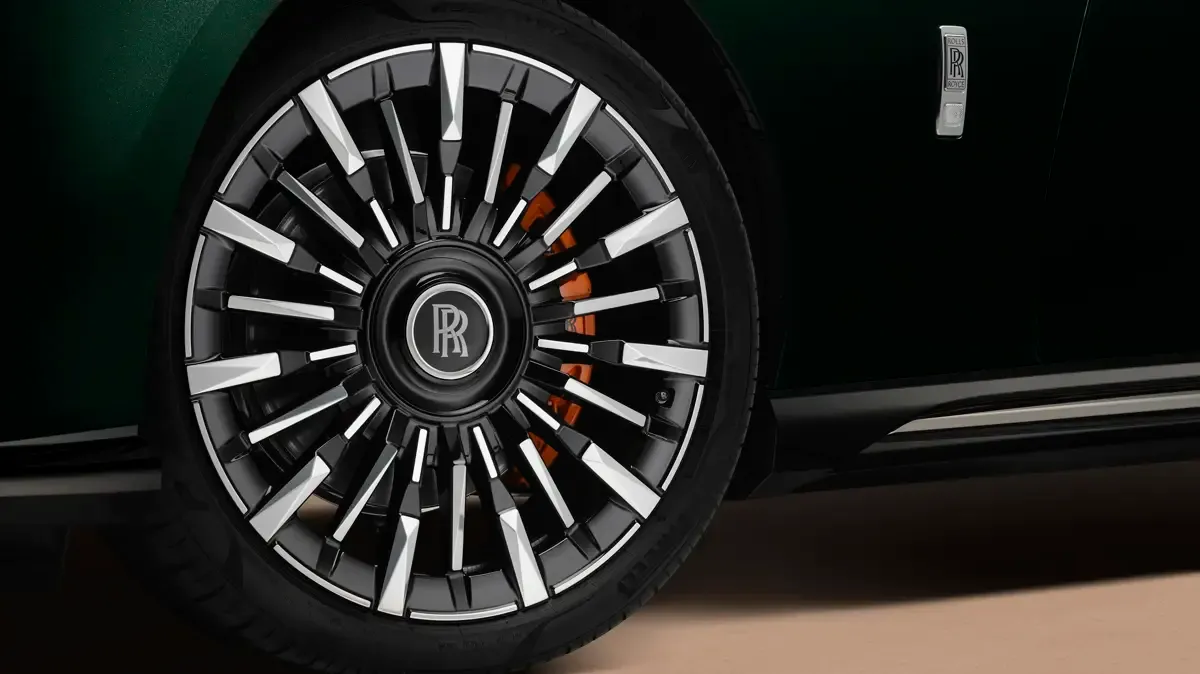 Elettronauti - Rolls-Royce Spectre Series II - Cerchio - Vista laterale