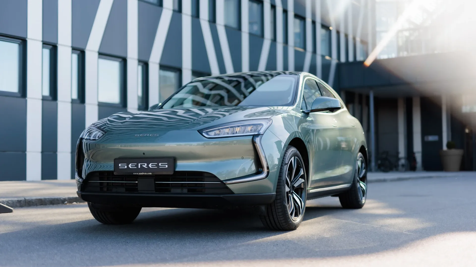 Seres 5 4WD Premium