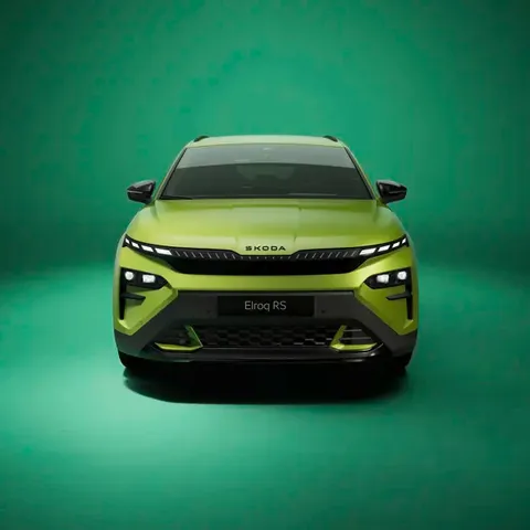 Elettronauti - Skoda Elroq RS - Verde - Esterno - Vista anteriore a tre quarti