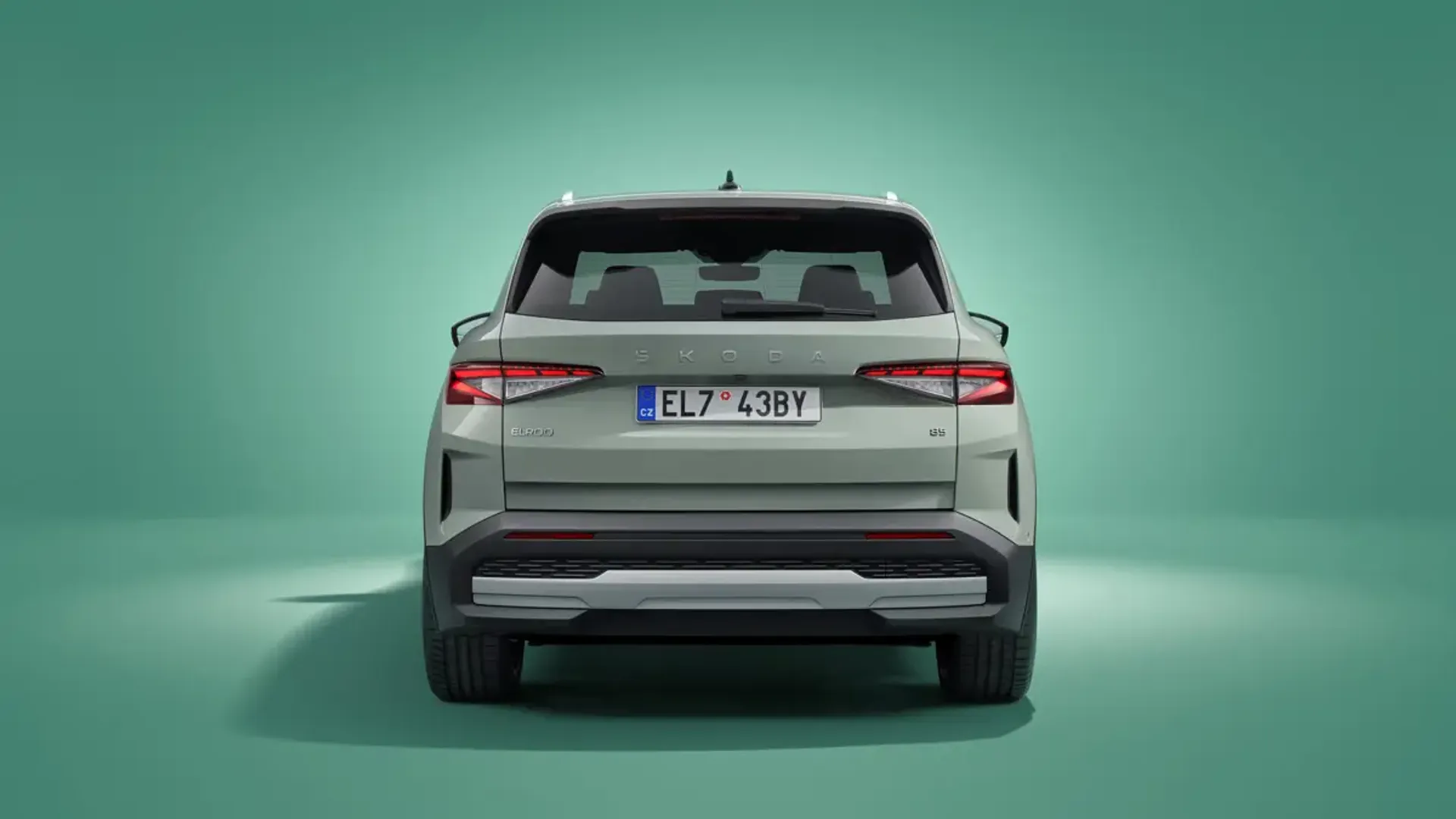 Elettronauti - Skoda Elroq 60 - Verde - Esterno - Vista anteriore a tre quarti