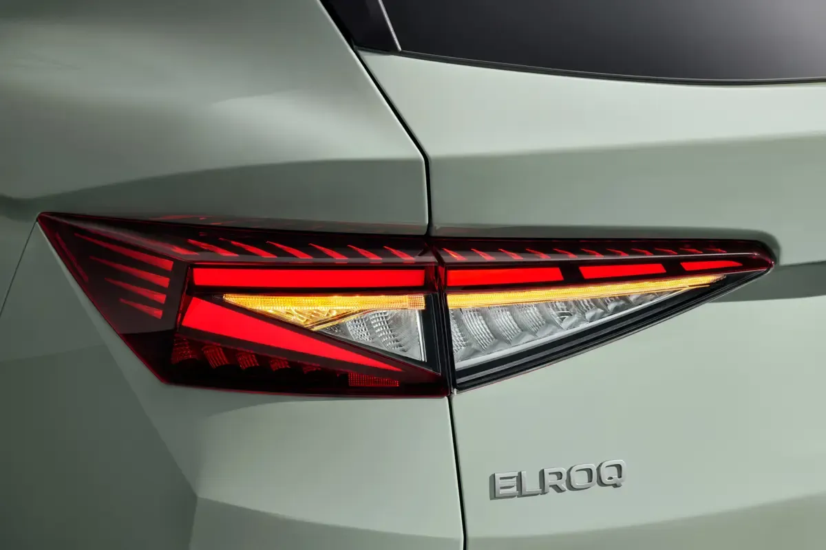 Elettronauti - Skoda Elroq 60 - Verde - Esterno - Vista posteriore