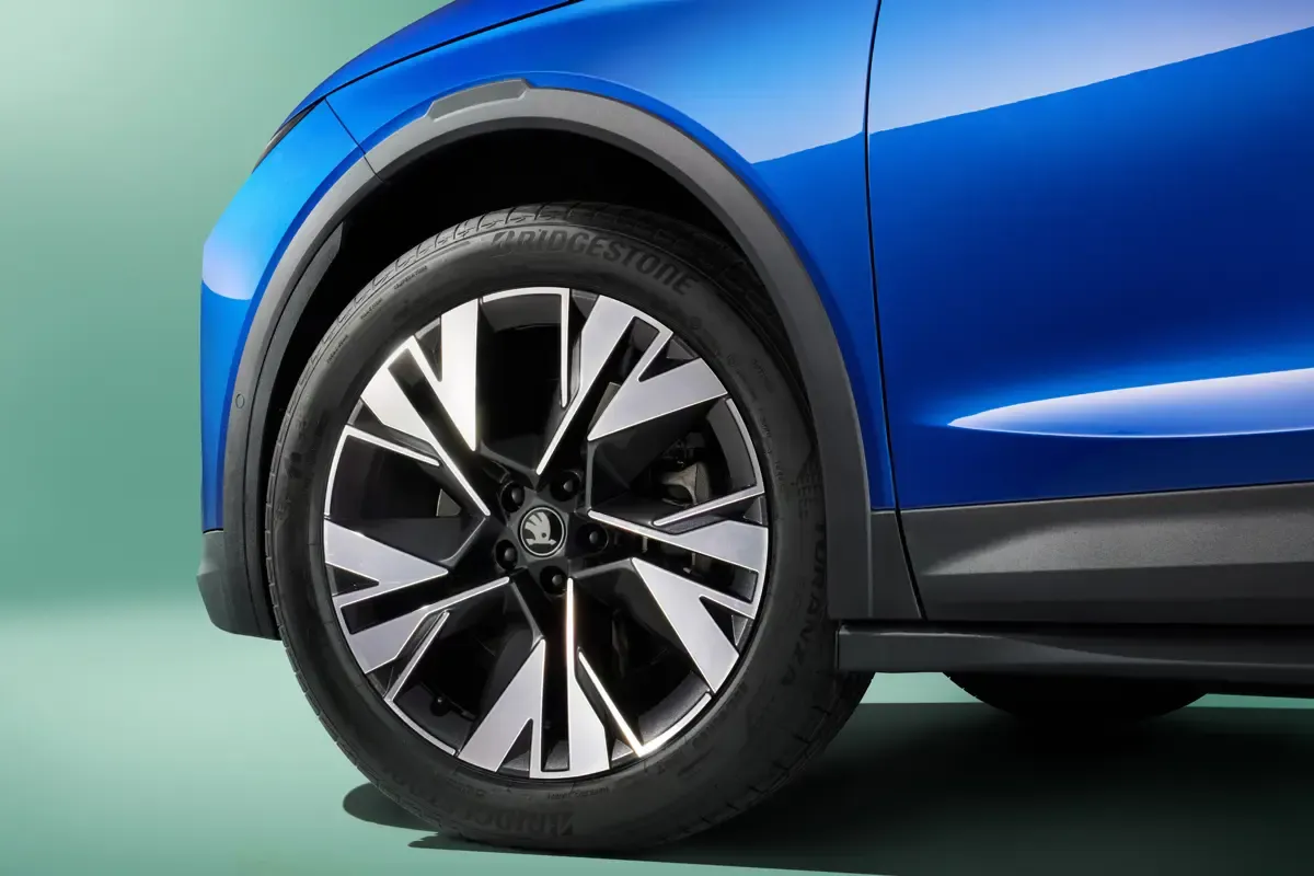Elettronauti - Skoda Elroq 60 - Cerchio - Vista laterale