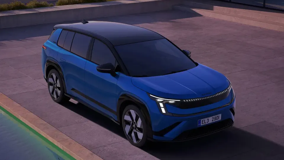 Elettronauti - Skoda Peaq 90x - Light Blue - Esterno - Vista anteriore a tre quarti