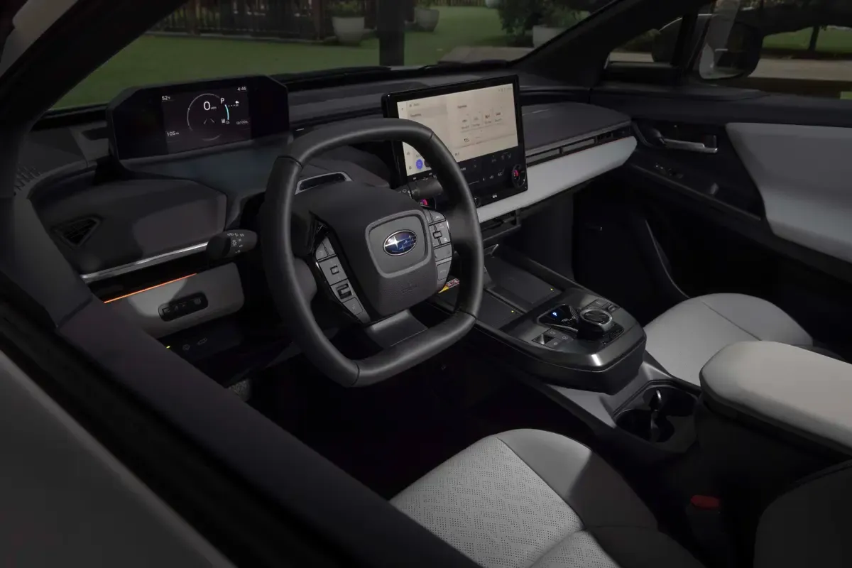 Elettronauti - Subaru Solterra AWD - Plancia - Vista della plancia