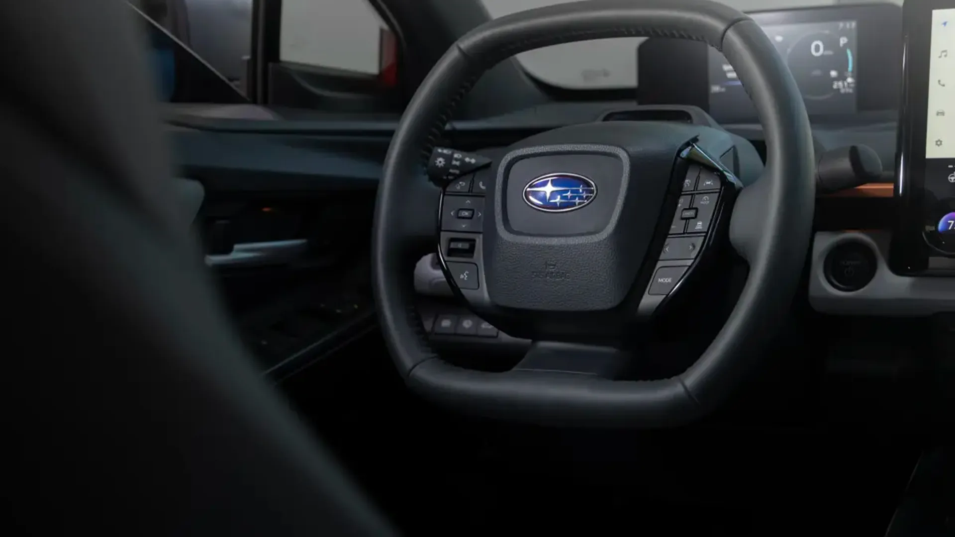 Elettronauti - Subaru Uncharted AWD 77 kWh - Interni - Vista della plancia