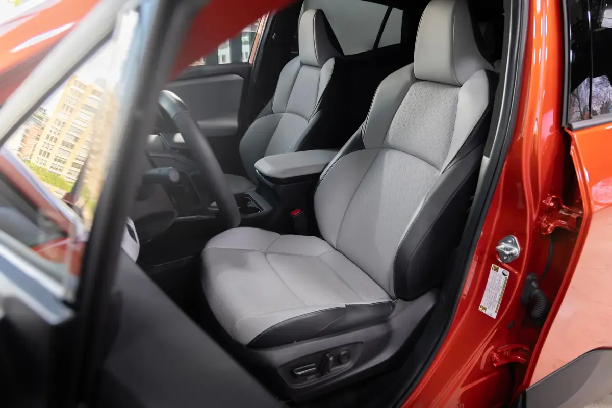 Elettronauti - Subaru Uncharted AWD 77 kWh - Sedili - Sedili anteriori