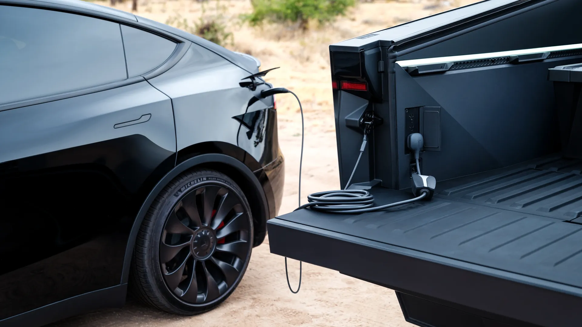 Tesla Cybertruck AWD